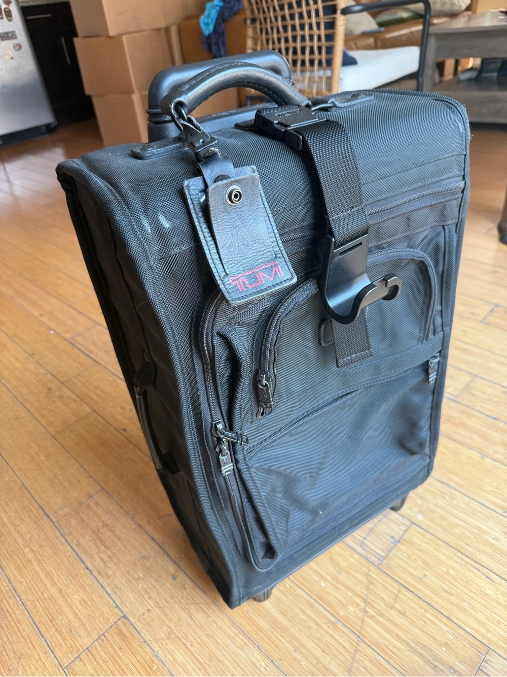 VTG Tumi Alpha 22” Ballistic Nylon Red Interior Black Carry On Luggage